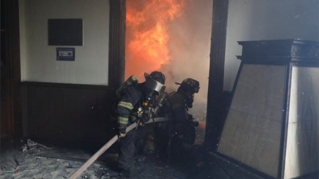 Bomberos en el Congreso de Guatemala