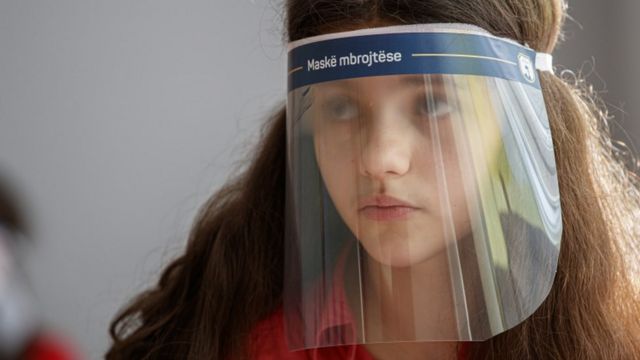 Kosova'da okullarda maske önlemi