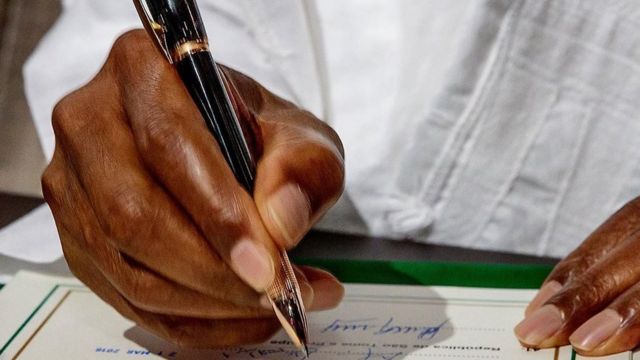 Self Certification form Nigeria: FIRS tax "Self Certification form" sample copy and why banks, financial institutions, some Nigerian account holders must to do am - BBC News Pidgin