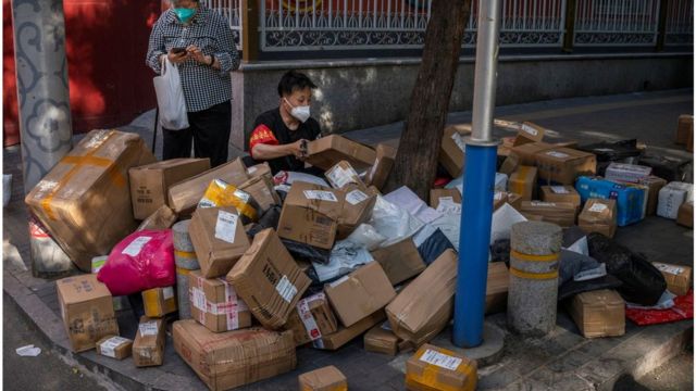 At the end of September, the Chinese Post Office, the Ministry of Public Security and the Ministry of State Security jointly issued a notice to strengthen the real-name reception and delivery system for items delivered during the 20th National Party Congress. Chinese Communist, reception and delivery inspection and airport security inspection.