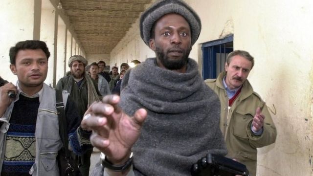 صورة لجمال الدين الحارث البريطاني في 2011 الانتحاري الذي فجر نفسه في العراق وهو يقاتل في صفوف تنظيم الدولة الإسلامية