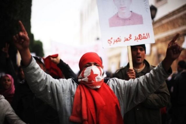 Tunus"ta Yasemin Devrimi'nin başladığı Sidi Bouzid'deki bir protesto gösterisi