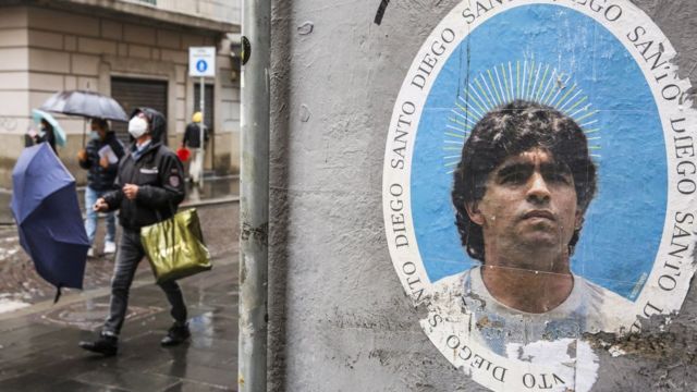 يتبع الكنيسة المارادونية الآلاف، ويقيمون احتفالاً بميلاد أسطورة الكرة الأرجنتينية في 30 أكتوبر/ تشرين الأول من كل عام
