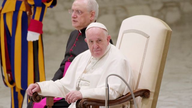 Папа римский будет служить мессы и проводить аудиенции в онлайн-режиме в целях предосторожности