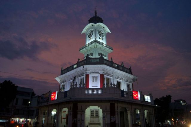 Torre del reloj en Ujjain