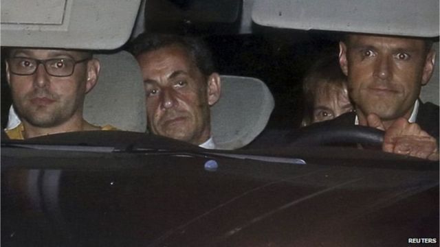 La détention temporaire par la police en 2014 a été un nouveau point bas pour M. Sarkozy