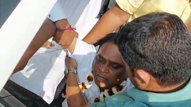 ஒடிசா அமைச்சர்- துப்பாக்கிச் சூடு