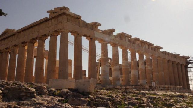 Akropolis aylar sonra yeni açıldı ama çok az ziyaretçi var
