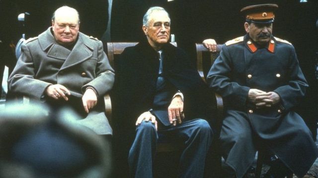 1945年2月，雅尔塔会议，丘吉尔、罗斯福和斯大林（自左至右）被成为三巨头