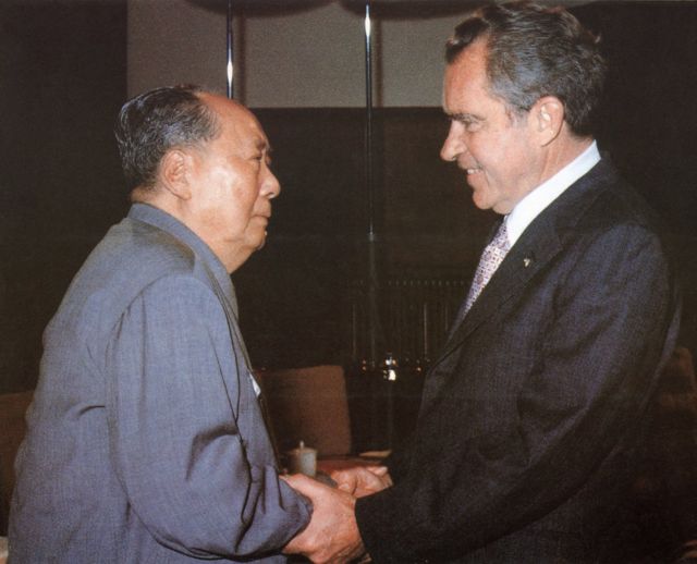 尼克松与毛泽东会晤。