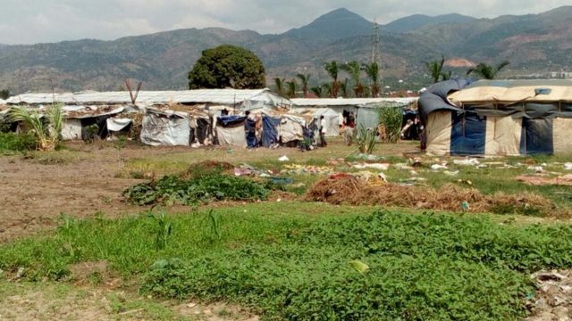 Haheze imyaka itatu abantu baba muri site Carama bimuriwe ngaho babakuye ku nkengera y'ikiyaga Tanganyika