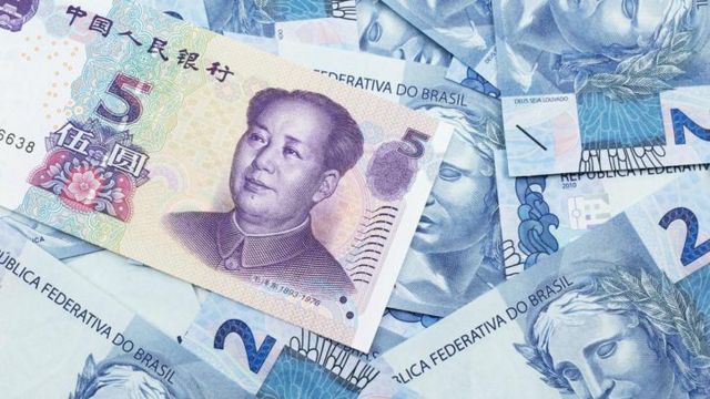 Cédulas de real e yuan