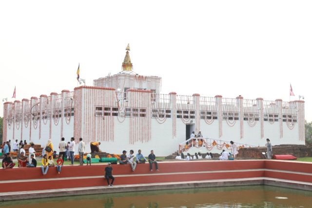 लुम्बिनीमा मायादेवी मन्दिर