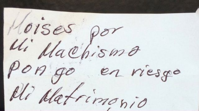 El machismo del mexicano Moisés o cómo un pedacito de papel hizo que el festival 100 Mujeres valiera la pena - BBC News Mundo El machismo del mexicano Moisés o cómo un pedacito de papel hizo que el festival 100 Mujeres valiera la pena - BBC News Mundo