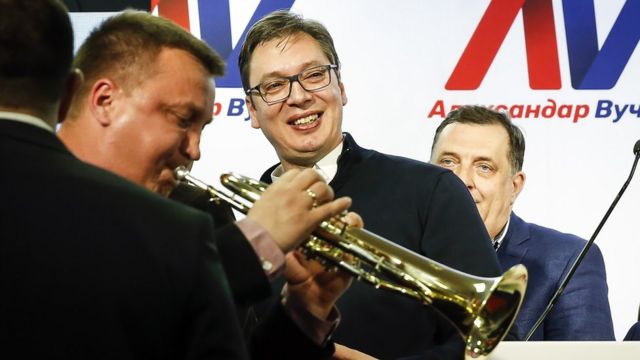 Александр Вучич побеждает на выборах президента Сербии - BBC News ...