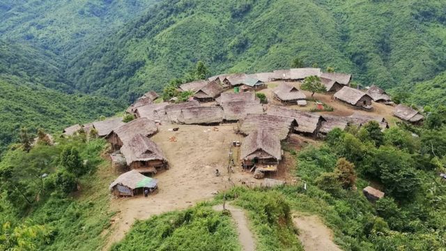 နာဂဒေသက လန်ပန်းကျေးရွာမြင်ကွင်း