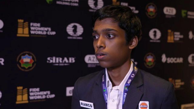 இந்த விளையாட்டின் வரலாற்றிலேயே இளைய சர்வதேச செஸ் மாஸ்டர் ஆனபோது அவருக்கு 10 வயதுதான். இரண்டு ஆண்டுகளுக்குப் பிறகு 2018ஆம் ஆண்டில் அவர் உலகின் இரண்டாவது இளைய செஸ் கிராண்ட்மாஸ்டர் ஆனார்.