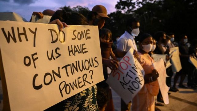 இலங்கையில் ஊரடங்கு அறிவிப்பு