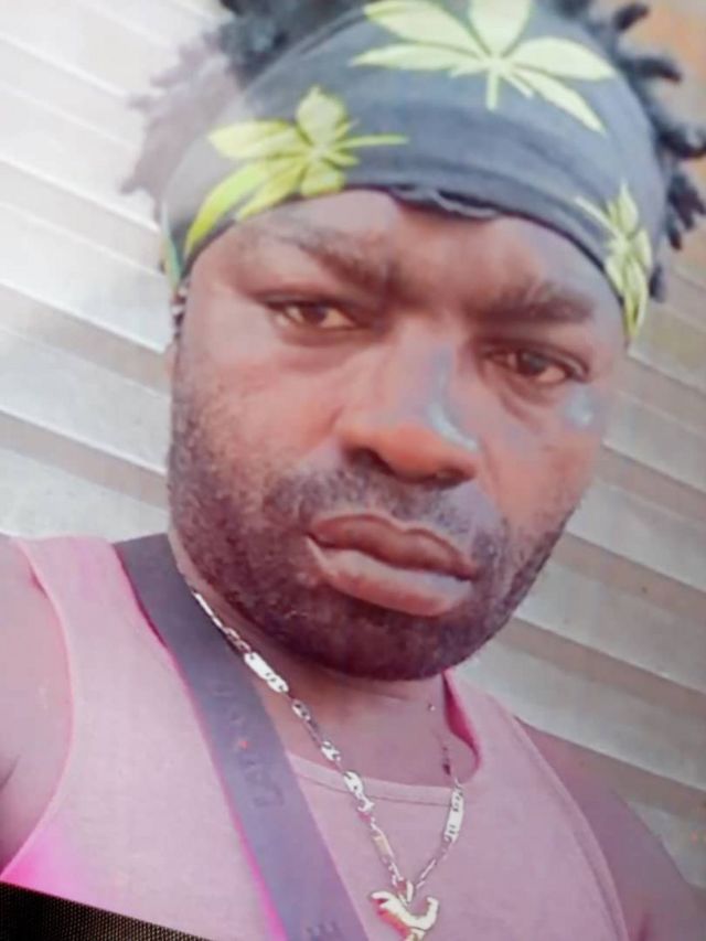 Malik Onebiri ti w[ọn funra si pe o pa ọlọpaa