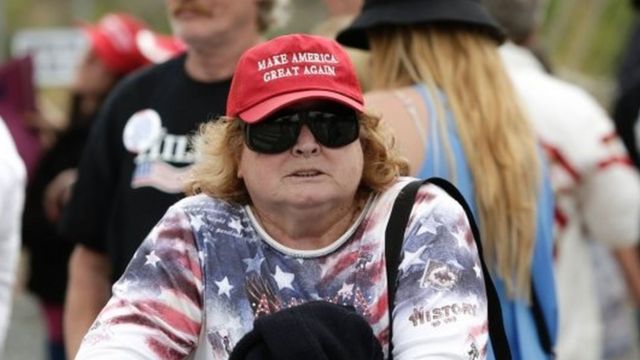 トランプ支持者の帽子が米国的なのと同じくらい日本人的?