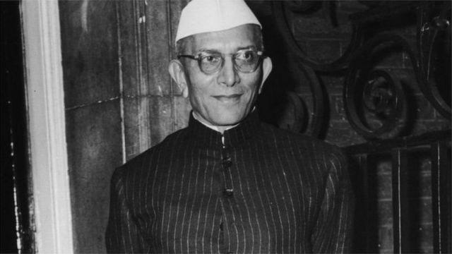 अगस्त, 1977 में इसराइली विदेश मंत्री ने गुप्त रूप से भारत की यात्रा की थी