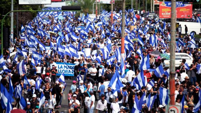 Las manifestaciones del Día de la Madre en Nicaragua cierran con al menos  15 muertos mientras Ortega advierte: 