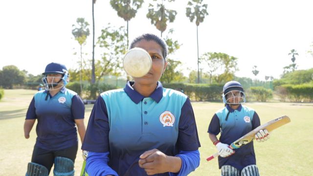 மாற்றுத் திறனாளி பெண் கிரிக்கெட்