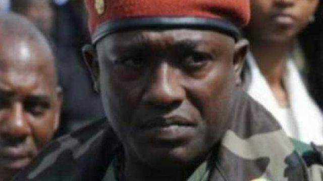 En fuite depuis 2009 après avoir tenté d'assassiner Moussa Dadis Camara, Toumba Diakité est aussi l'un des principaux suspects présumé dans le massacre du 28 septembre 2009 dans un stade de Conakry.