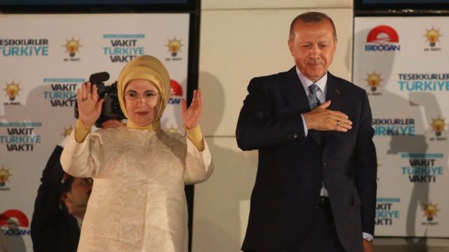 رجب طیب اردوغان وعده داده که تروریسم را در ترکیه ریشه‌کن خواهد کرد