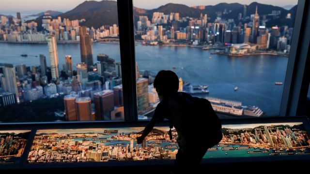 2022年香港整体本地生产总值（GDP）同比下降3.5%。(photo:BBC)