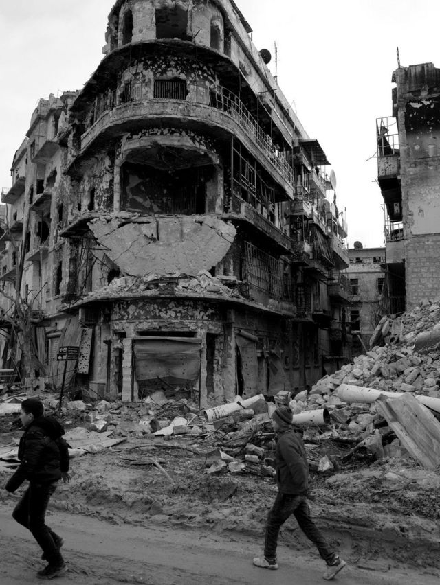 حطام منازل شرق حلب