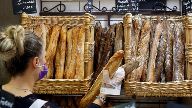 Цена багета во Франции выросла на 5-10 евроцентов