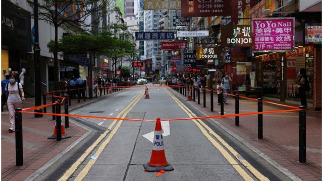 The police blocked the streets of Causeway Bay to prevent people from gathering.