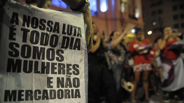 Protesto no Dia Internacional de Combate à Violência contra a Mulher no Rio, em 21 de novembro de 2015