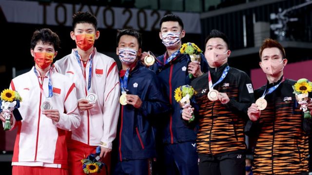 Podio de bádminton dobles masculino