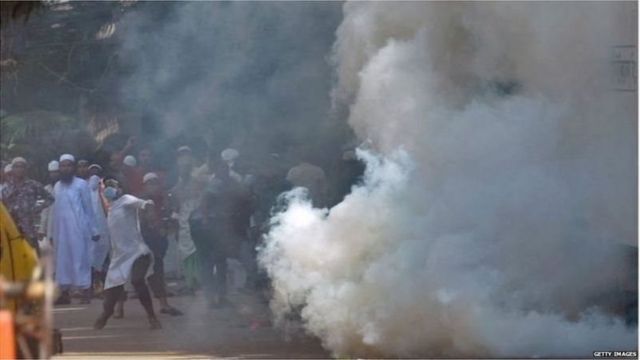 बांग्लादेशी मीडिया में हिन्दुओं पर हमले को लेकर क्या छप रहा है? - Hakaro  News