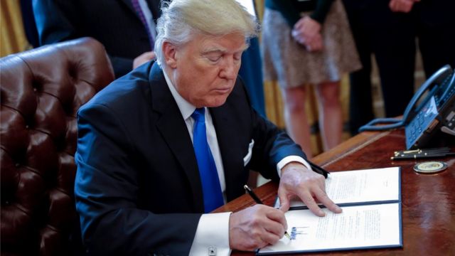Trump frena el TPP e impulsa oleoductos: ¿qué es una orden ejecutiva y cuántas puede firmar un presidente en Estados Unidos? (1)
