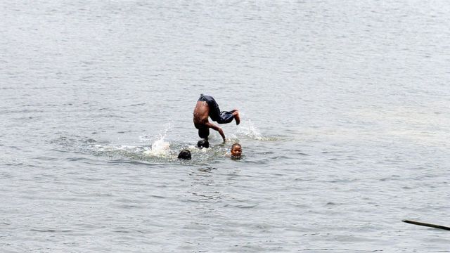 নদীতে গোসল
