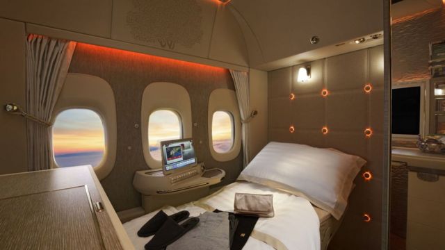 La cabina de primera clase del nuevo Boeing 777-300ER.