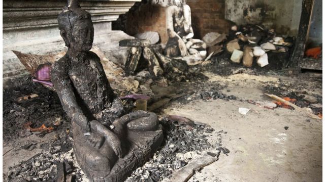 কক্সবাজারে রামুর বৌদ্ধ পল্লিতে হামলা