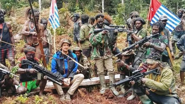 Tentara Pembebasan Nasional Papua Barat -Organisasi Papua Merdeka (TPNPB-OPM) telah menyandera Pilot Susi Air Philip Merthens selama lebih dari tiga bulan 