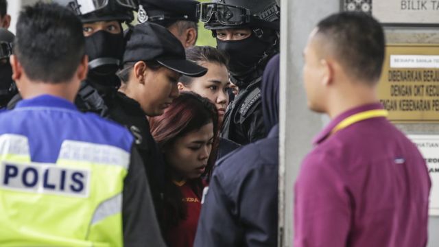 印尼籍女子茜蒂•艾希亚3月在法院受审时同样受到重兵保护。