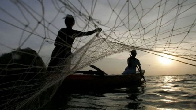 यमन से भागकर समुद्री रास्ते से लौटने वाले नौ मछुआरों की कहानी - BBC News हिंदी