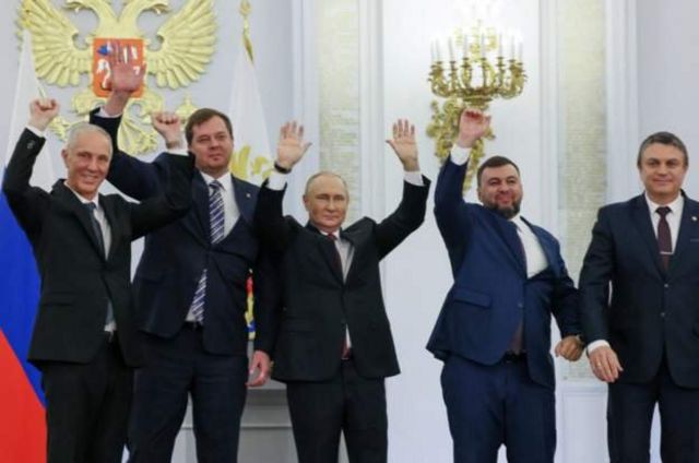 Russian President Vladimir Putin with Russian appointed leaders Vladimir Zalto, Yevgeny Politsky, Denis Pushilin and Leonid Bashesnik