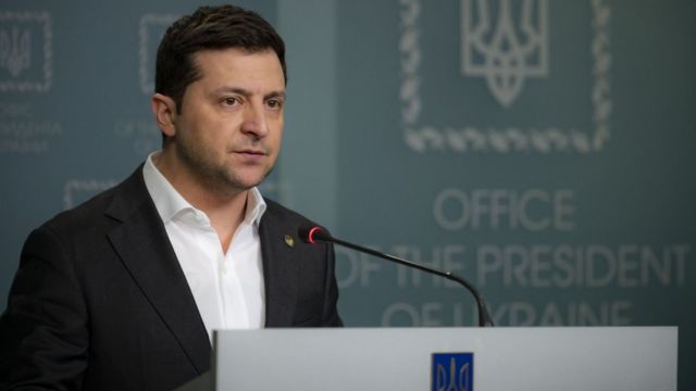 Зеленский предложил Путину переговоры. Кремль готов отправить делегацию ...
