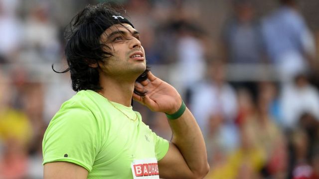 நீரஜ் சோப்ரா, ஐந்தாவது வாய்ப்பின் இறுதியில் அவர் வெள்ளிப் பதக்கத்திற்கான தனது இடத்தைத் தக்க வைத்திருந்தார்