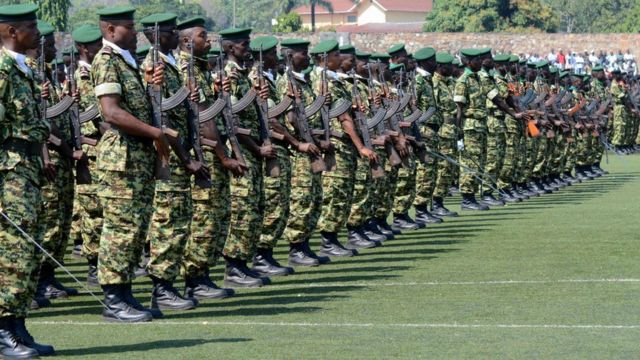 Abasirikare b'u Burundi ku munsi wo kwizihiza kwikukira