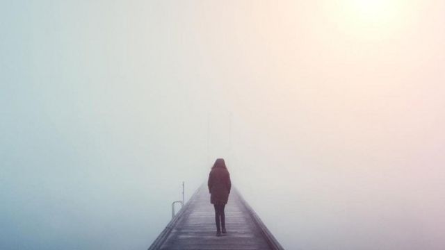 Pessoa em uma ponte