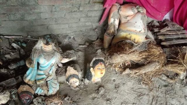 কুড়িগ্রামের সদর উপজেলার খানপুরা গ্রামের শ্রী শ্রী শীতলীপাত মন্দিরে হামলার ঘটনা ঘটে।