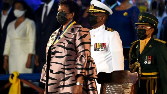 pourquoi la barbade devient une republique et se separe de la reine d angleterre bbc news afrique